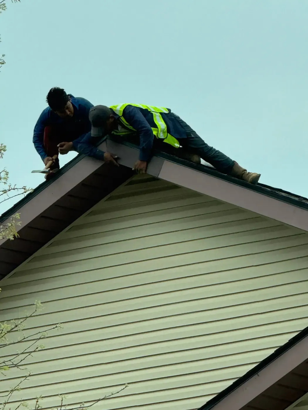 Manufacturer-certified roof installation in Logansport